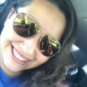 Meet your Posher, Christina